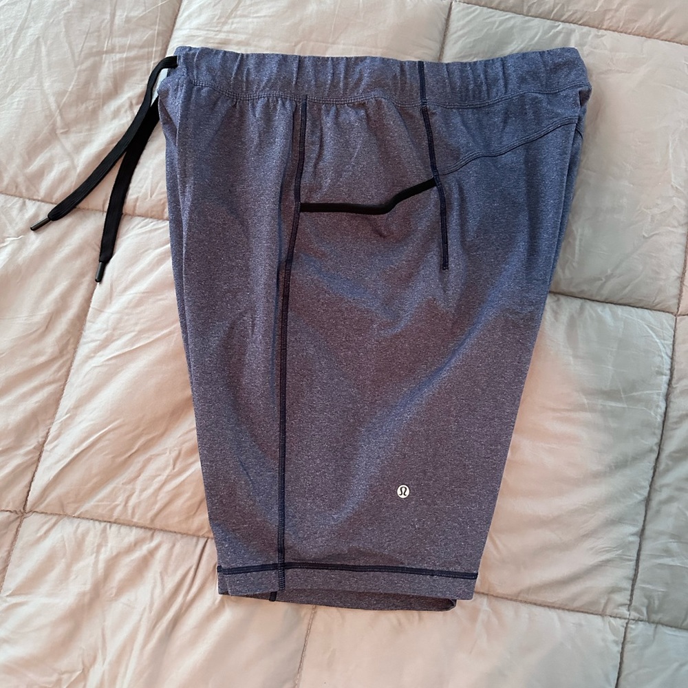 Men’s Lululemon 11” Linerless Shorts Size XXL